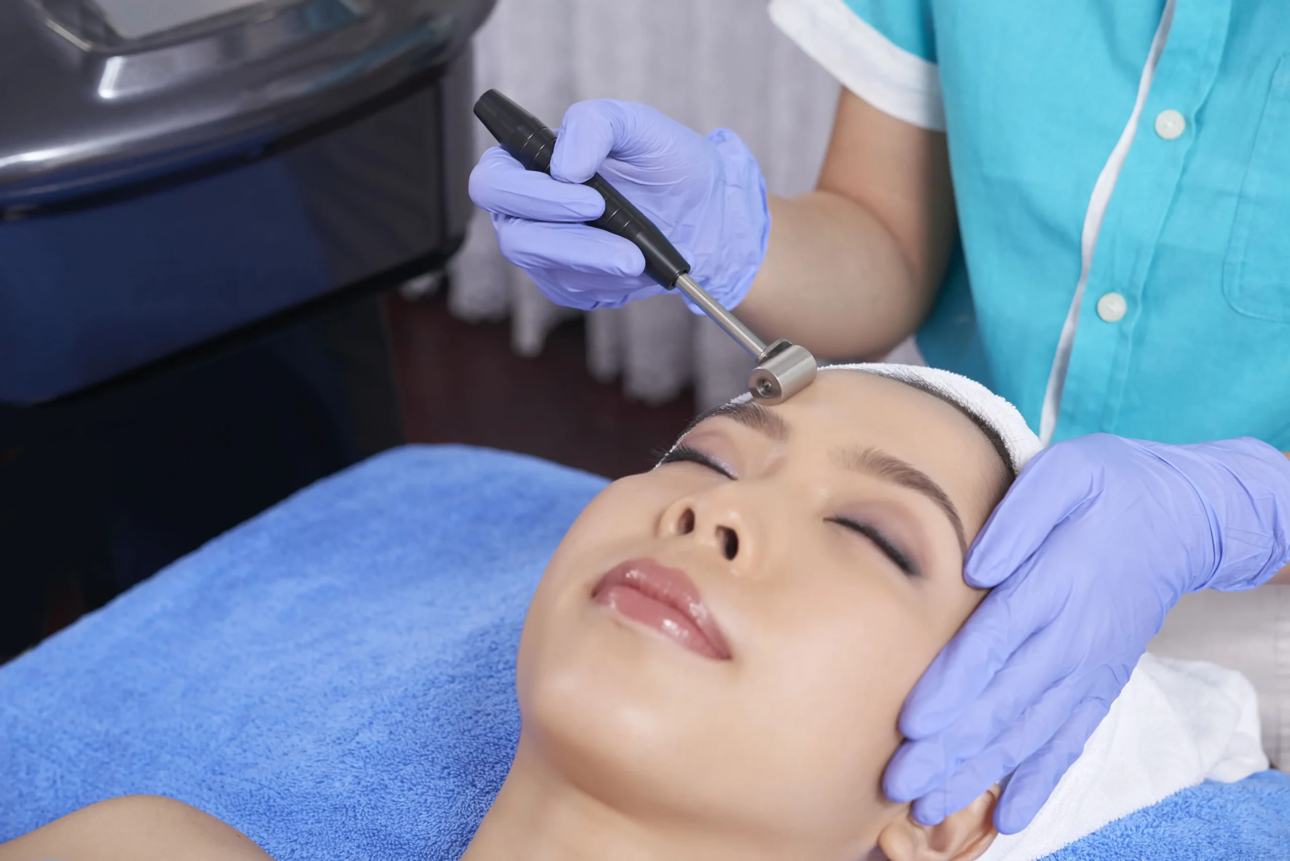 Microneedling Benefits RF Microneedling Benefits, RF microneedling vs microneedling