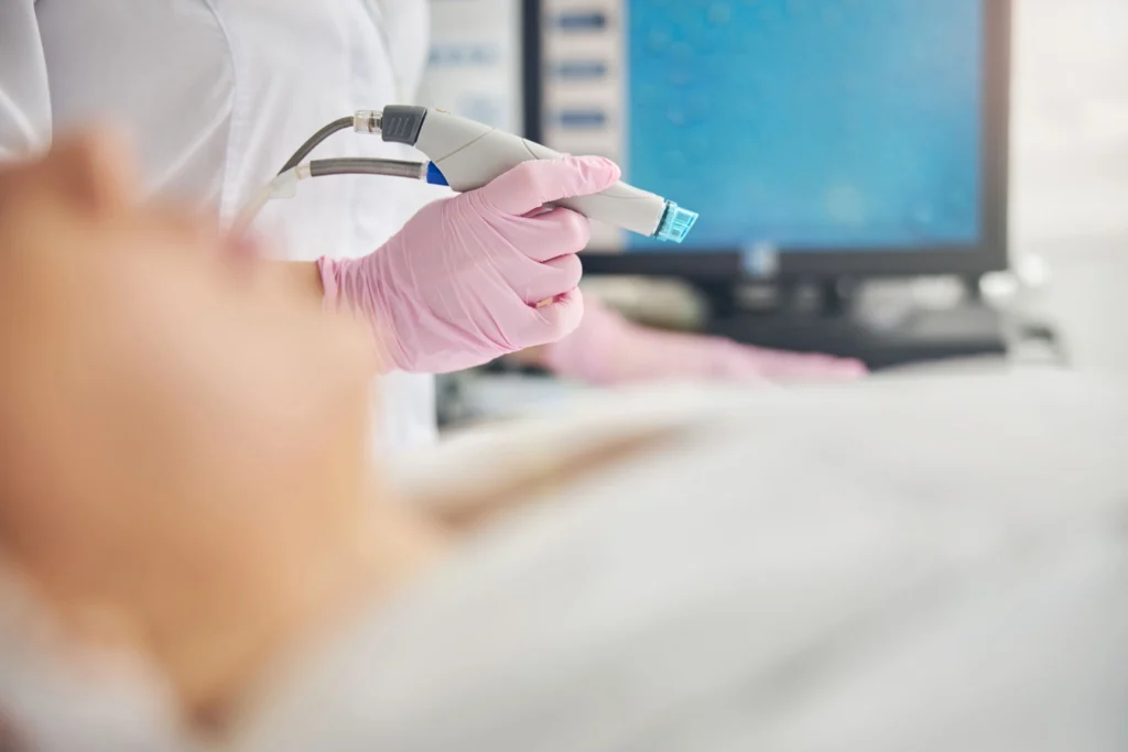 Microneedling Benefits RF Microneedling Benefits, RF microneedling vs microneedling